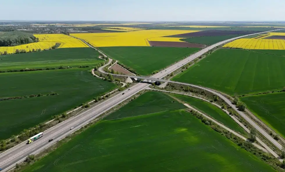 Bisher sind in Rumänien der Bau von fast 800 Kilometern Autobahn und Schnellstraße im Gange.