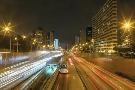 Rumanía está construyendo una nueva autopista: la A9 comenzará en Timișoara, tendrá 73 kilómetros de longitud y costará 3 mil millones de euros.
